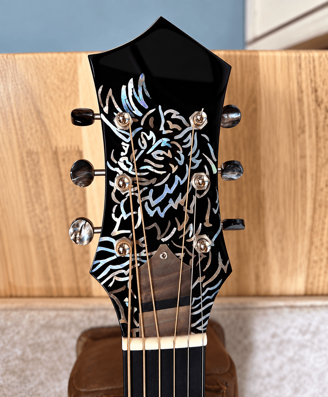 001headstock